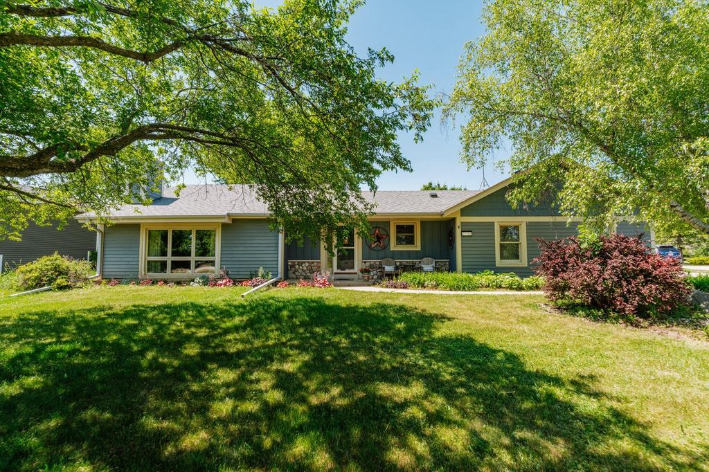 25326 W Loomis ROAD, Waterford, WI 53185