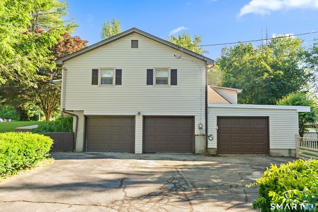 52 Caribou Drive, Norwich, CT 06360