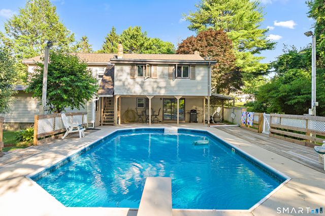 52 Caribou Drive, Norwich, CT 06360
