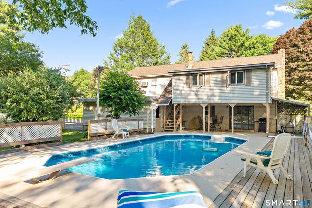 52 Caribou Drive, Norwich, CT 06360