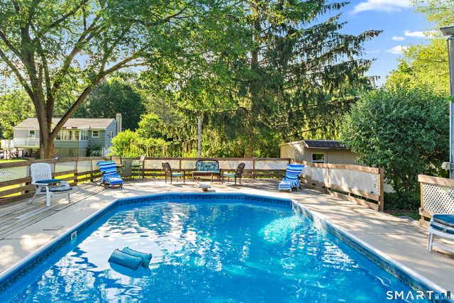 52 Caribou Drive, Norwich, CT 06360