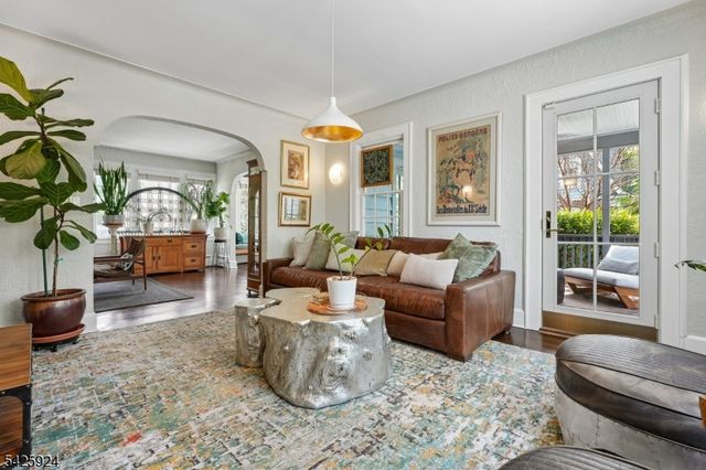 497 Prospect St, Maplewood Twp., NJ 07040