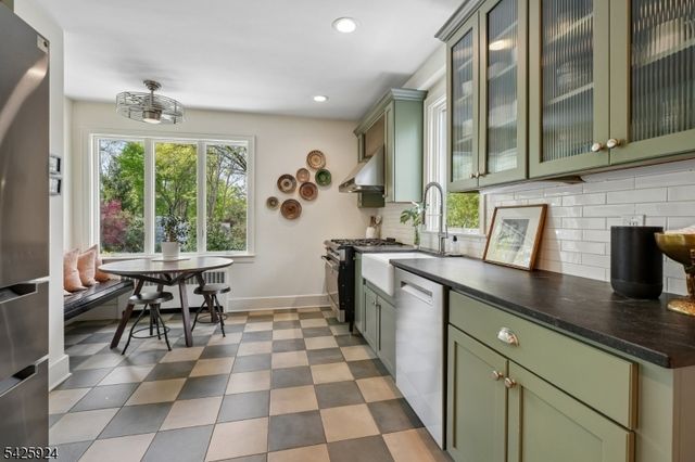 497 Prospect St, Maplewood Twp., NJ 07040