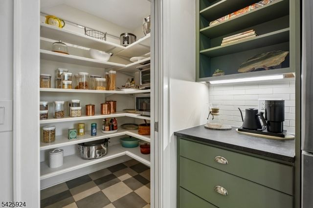 497 Prospect St, Maplewood Twp., NJ 07040