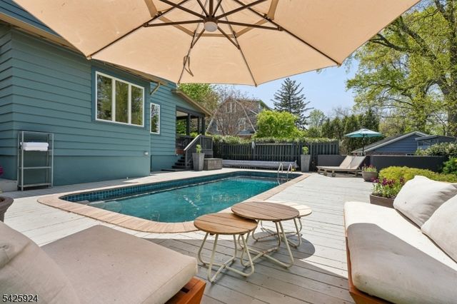 497 Prospect St, Maplewood Twp., NJ 07040