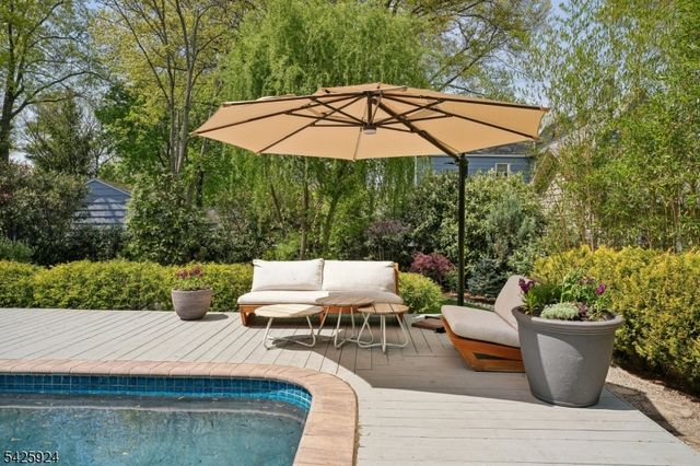 497 Prospect St, Maplewood Twp., NJ 07040