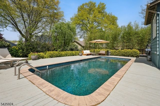 497 Prospect St, Maplewood Twp., NJ 07040