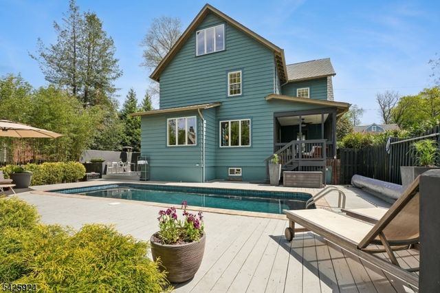 497 Prospect St, Maplewood Twp., NJ 07040