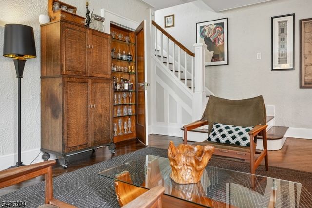 497 Prospect St, Maplewood Twp., NJ 07040