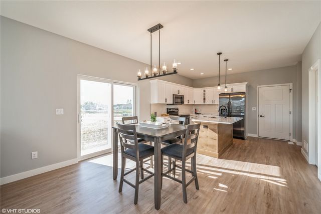 2339 Roycroft Alley, Marion, IA 52302