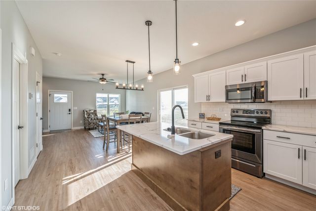 2339 Roycroft Alley, Marion, IA 52302