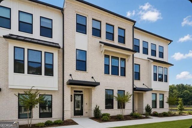 627 Oak Bluff Drive, Cumming, GA 30040
