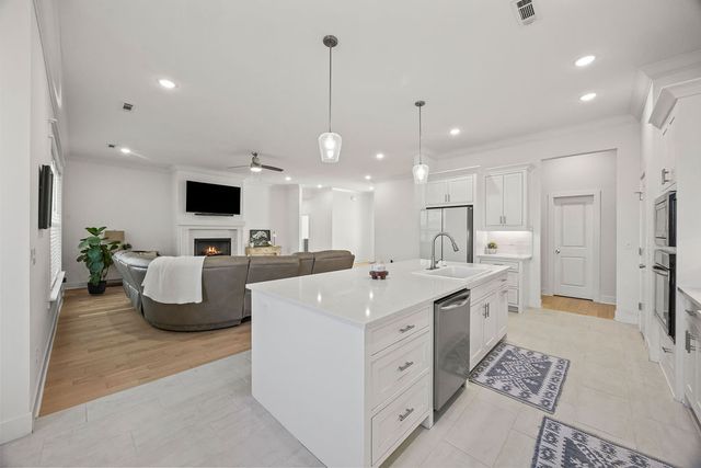 1291 Elizabeth Loop, Bentonville, AR 72713
