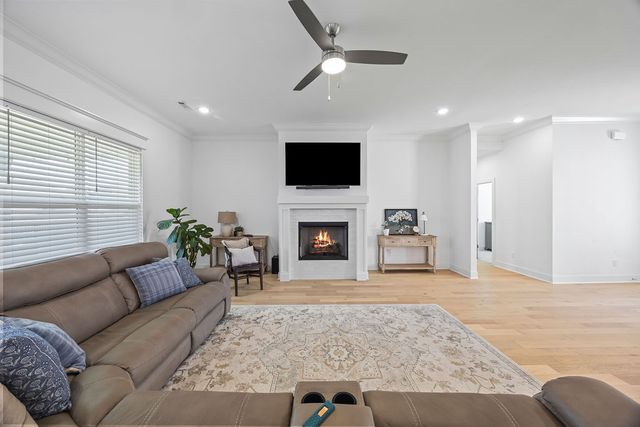 1291 Elizabeth Loop, Bentonville, AR 72713