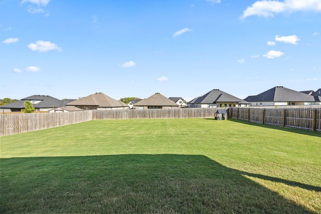 1291 Elizabeth Loop, Bentonville, AR 72713