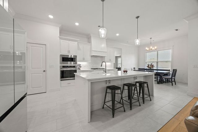 1291 Elizabeth Loop, Bentonville, AR 72713