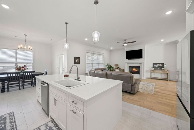 1291 Elizabeth Loop, Bentonville, AR 72713