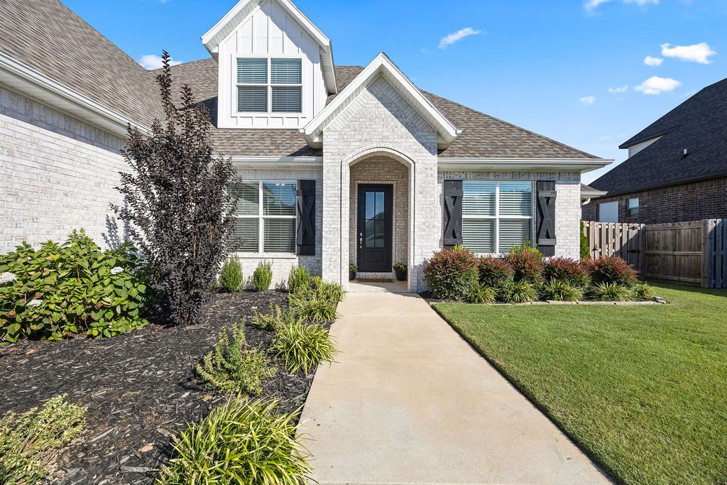 1291 Elizabeth Loop, Bentonville, AR 72713