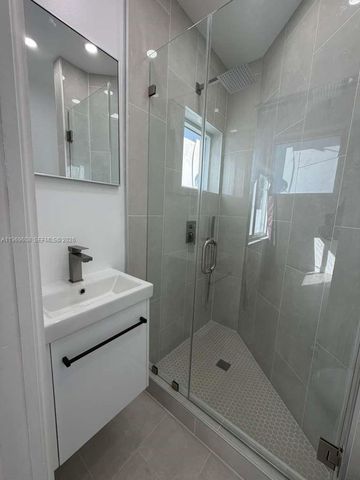 9240 Nautilus Dr 9240, Cutler Bay, FL 33189