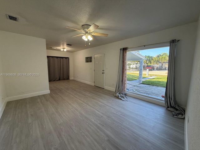 9240 Nautilus Dr 9240, Cutler Bay, FL 33189