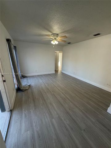 9240 Nautilus Dr 9240, Cutler Bay, FL 33189