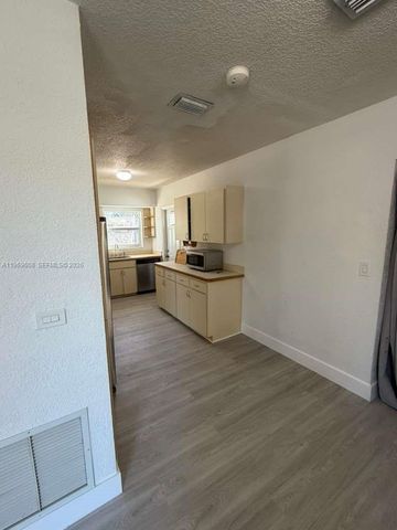 9240 Nautilus Dr 9240, Cutler Bay, FL 33189