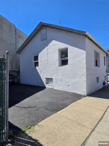 198 Kansas Street, Hackensack, NJ 07601