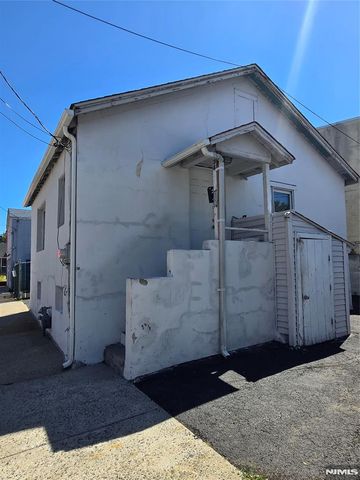 198 Kansas Street, Hackensack, NJ 07601