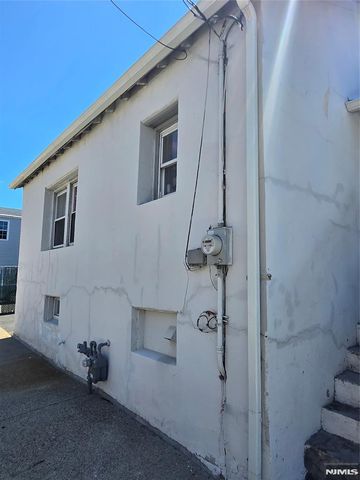 198 Kansas Street, Hackensack, NJ 07601