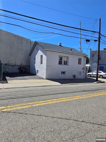 198 Kansas Street, Hackensack, NJ 07601