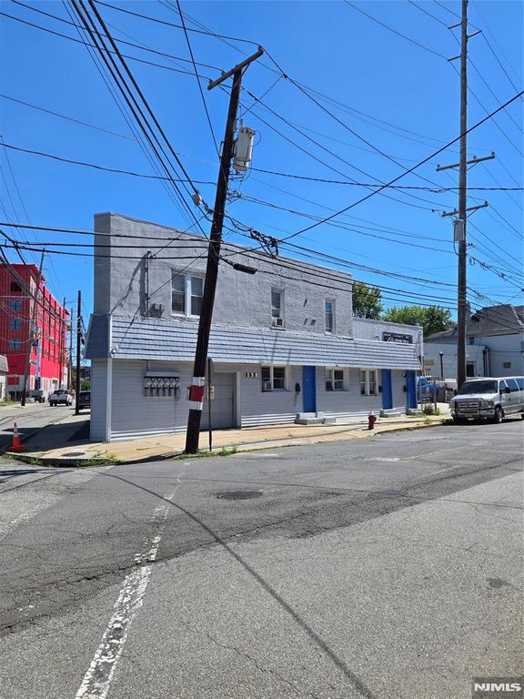 198 Kansas Street, Hackensack, NJ 07601