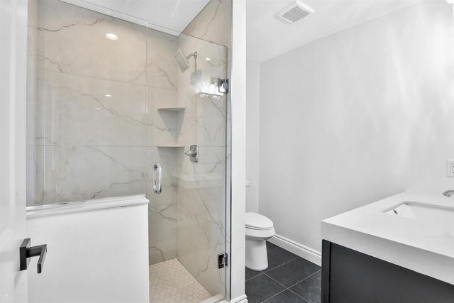 22064 Chaucer Street, Macomb Twp, MI 48044