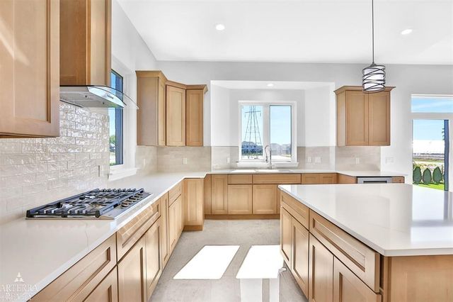 22064 Chaucer Street, Macomb Twp, MI 48044