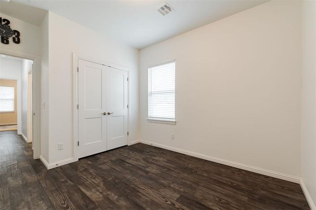 8710 Overlook Drive, Guthrie, OK 73044