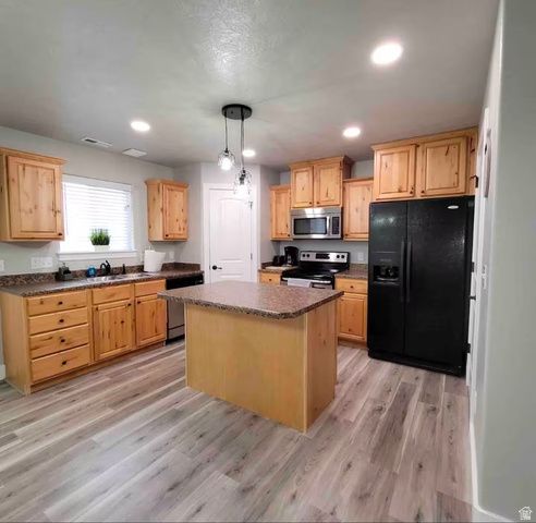484 N COTTONWOOD CIR, Roosevelt, UT 84066