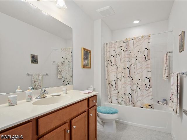 6960 Avalon CIR 801, Naples, FL 34112