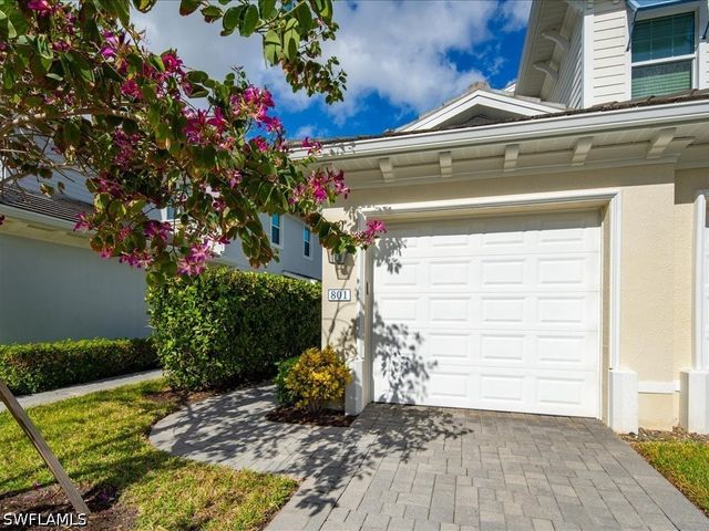 6960 Avalon CIR 801, Naples, FL 34112