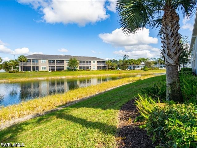 6960 Avalon CIR 801, Naples, FL 34112