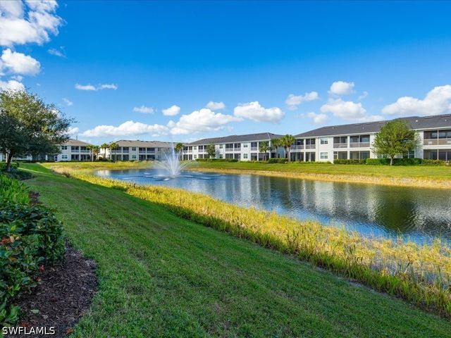 6960 Avalon CIR 801, Naples, FL 34112