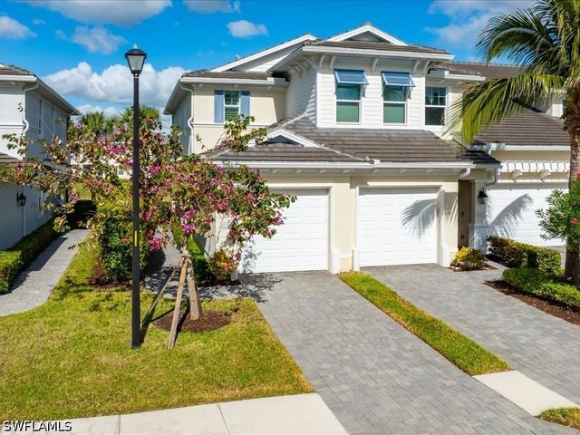 6960 Avalon CIR 801, Naples, FL 34112