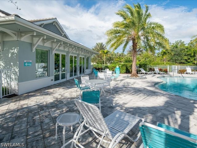 6960 Avalon CIR 801, Naples, FL 34112