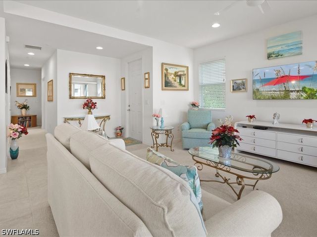 6960 Avalon CIR 801, Naples, FL 34112