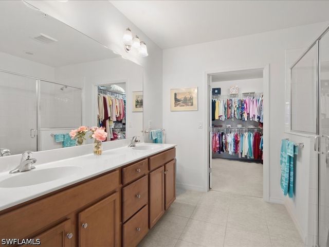 6960 Avalon CIR 801, Naples, FL 34112