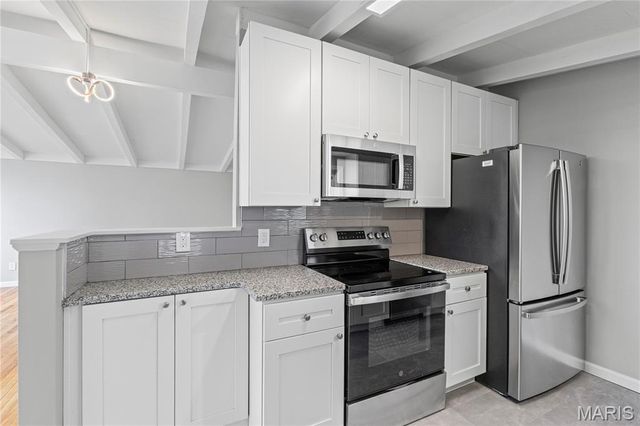 6 Mound Drive, St Peters, MO 63376