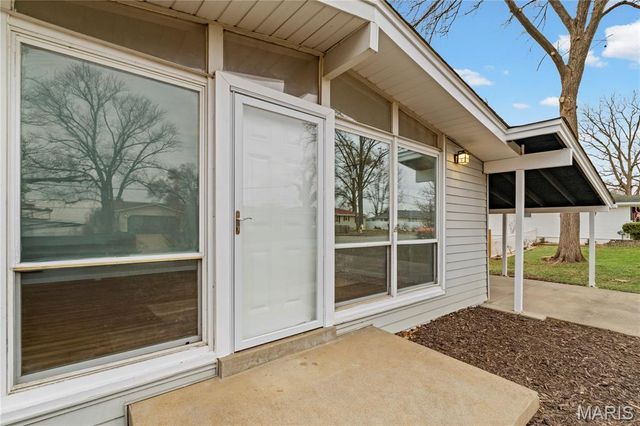 6 Mound Drive, St Peters, MO 63376