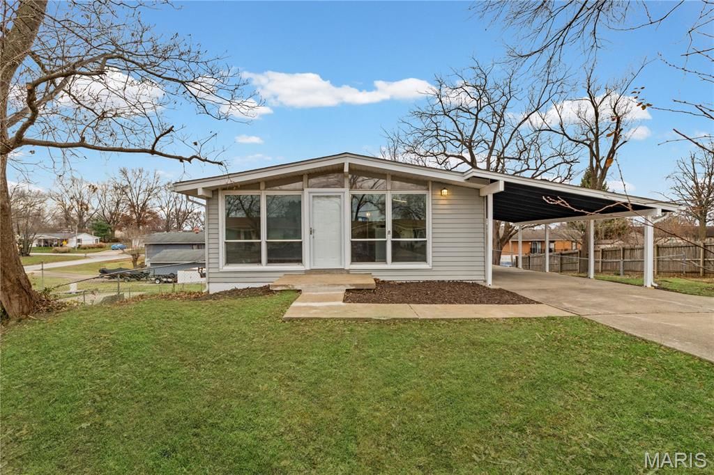 6 Mound Drive, St Peters, MO 63376