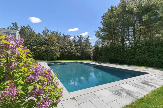 41 Edgewood Avenue, Bridgehampton, NY 11932