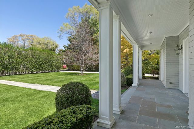 41 Edgewood Avenue, Bridgehampton, NY 11932