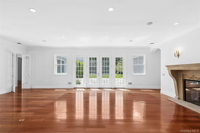 41 Edgewood Avenue, Bridgehampton, NY 11932