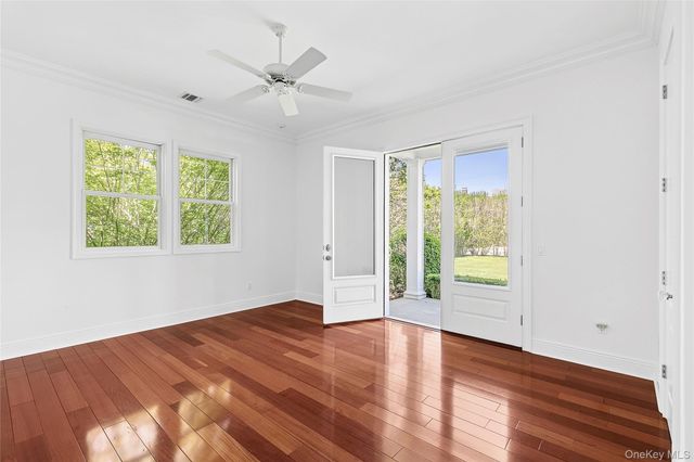 41 Edgewood Avenue, Bridgehampton, NY 11932